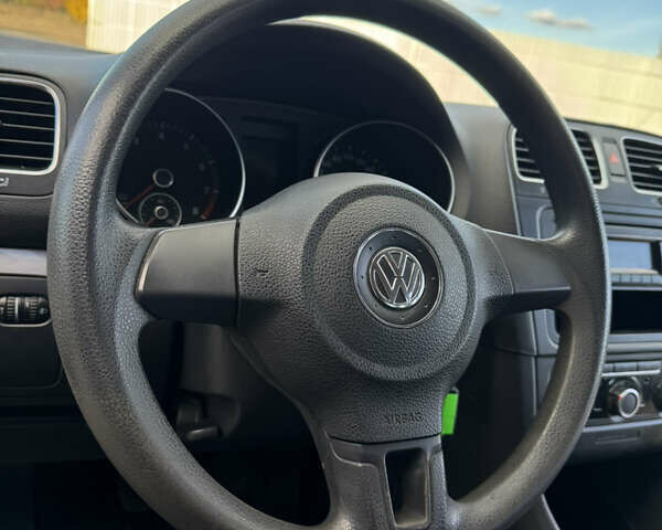 Черный Фольксваген Гольф, объемом двигателя 1.6 л и пробегом 186 тыс. км за 7999 $, фото 37 на Automoto.ua