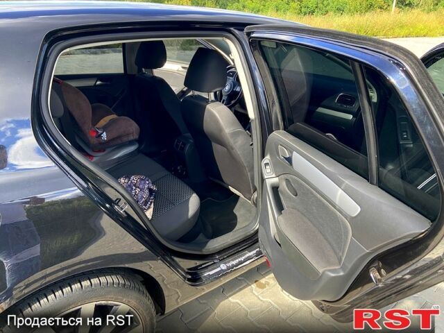 Черный Фольксваген Гольф, объемом двигателя 1.6 л и пробегом 230 тыс. км за 7200 $, фото 9 на Automoto.ua