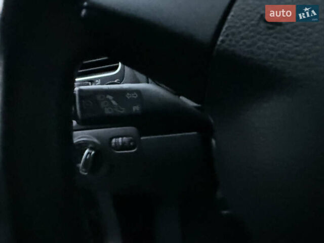 Черный Фольксваген Гольф, объемом двигателя 1.4 л и пробегом 229 тыс. км за 8300 $, фото 14 на Automoto.ua