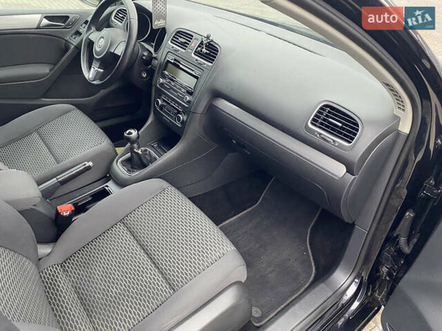 Чорний Фольксваген Гольф, об'ємом двигуна 1.4 л та пробігом 237 тис. км за 7200 $, фото 8 на Automoto.ua