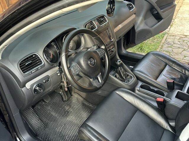 Черный Фольксваген Гольф, объемом двигателя 1.6 л и пробегом 271 тыс. км за 7700 $, фото 5 на Automoto.ua