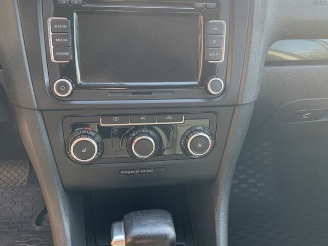 Чорний Фольксваген Гольф, об'ємом двигуна 1.4 л та пробігом 228 тис. км за 9000 $, фото 6 на Automoto.ua