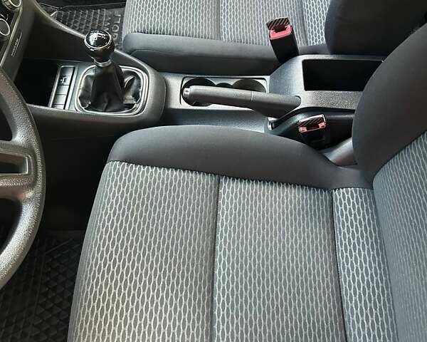 Черный Фольксваген Гольф, объемом двигателя 1.4 л и пробегом 169 тыс. км за 7700 $, фото 25 на Automoto.ua