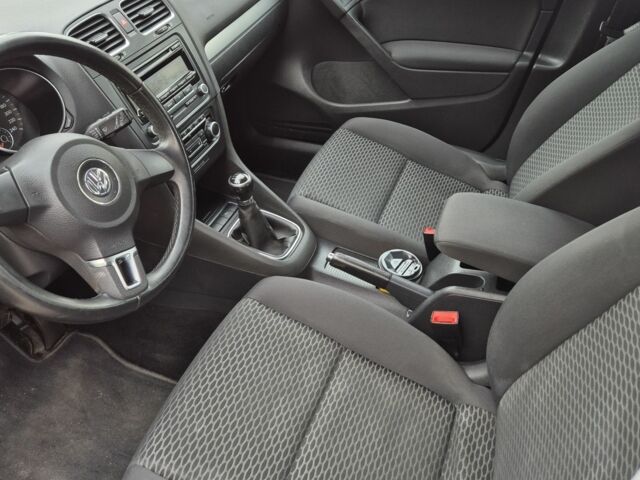 Черный Фольксваген Гольф, объемом двигателя 1.4 л и пробегом 236 тыс. км за 6400 $, фото 16 на Automoto.ua