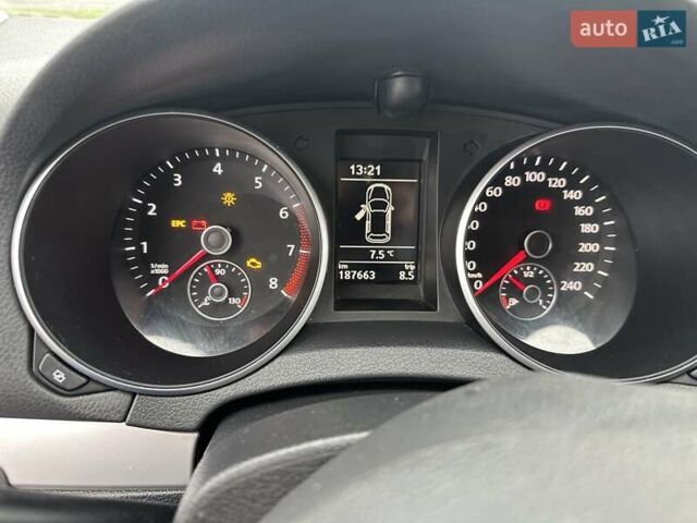 Черный Фольксваген Гольф, объемом двигателя 1.39 л и пробегом 187 тыс. км за 8199 $, фото 28 на Automoto.ua