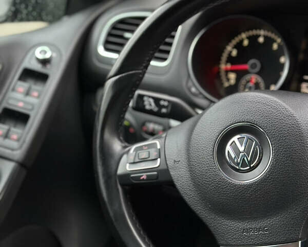 Черный Фольксваген Гольф, объемом двигателя 1.4 л и пробегом 197 тыс. км за 7999 $, фото 49 на Automoto.ua