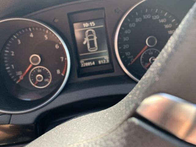 Чорний Фольксваген Гольф, об'ємом двигуна 1.4 л та пробігом 228 тис. км за 9000 $, фото 5 на Automoto.ua