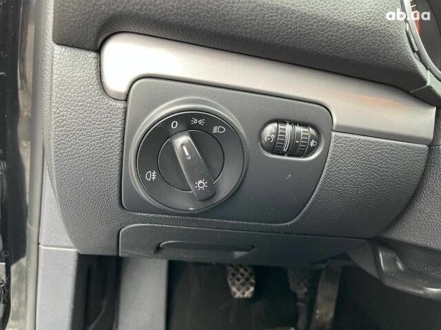 Черный Фольксваген Гольф, объемом двигателя 0 л и пробегом 217 тыс. км за 5500 $, фото 3 на Automoto.ua