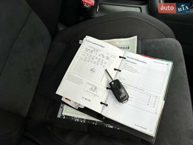 Черный Фольксваген Гольф, объемом двигателя 1.4 л и пробегом 197 тыс. км за 7999 $, фото 65 на Automoto.ua