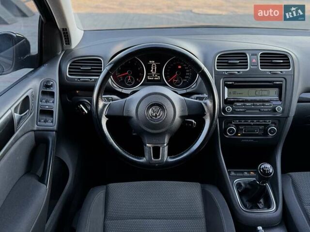 Черный Фольксваген Гольф, объемом двигателя 1.39 л и пробегом 184 тыс. км за 7990 $, фото 18 на Automoto.ua