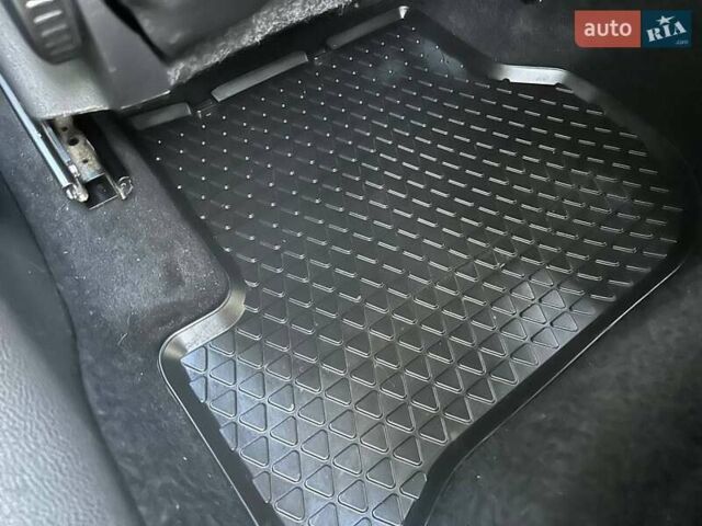 Черный Фольксваген Гольф, объемом двигателя 1.4 л и пробегом 169 тыс. км за 7700 $, фото 15 на Automoto.ua