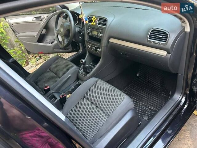 Черный Фольксваген Гольф, объемом двигателя 1.4 л и пробегом 169 тыс. км за 7700 $, фото 22 на Automoto.ua