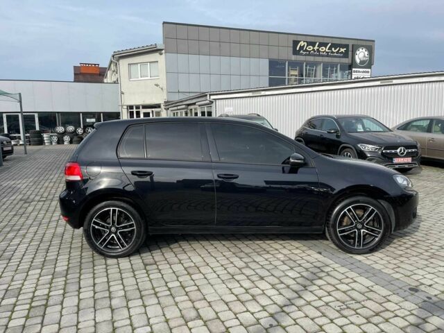 Черный Фольксваген Гольф, объемом двигателя 1.6 л и пробегом 196 тыс. км за 7950 $, фото 1 на Automoto.ua