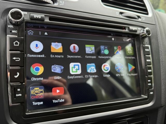 Черный Фольксваген Гольф, объемом двигателя 1.4 л и пробегом 160 тыс. км за 7400 $, фото 15 на Automoto.ua