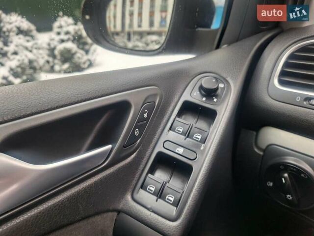 Черный Фольксваген Гольф, объемом двигателя 1.4 л и пробегом 187 тыс. км за 6750 $, фото 52 на Automoto.ua