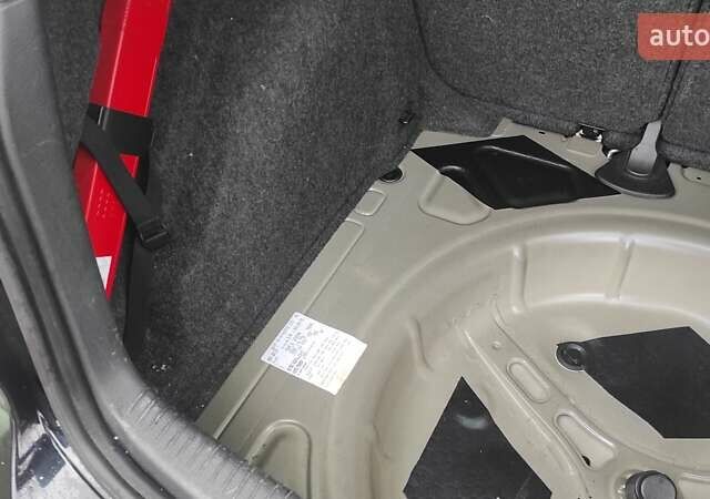 Чорний Фольксваген Гольф, об'ємом двигуна 1.6 л та пробігом 138 тис. км за 7999 $, фото 8 на Automoto.ua