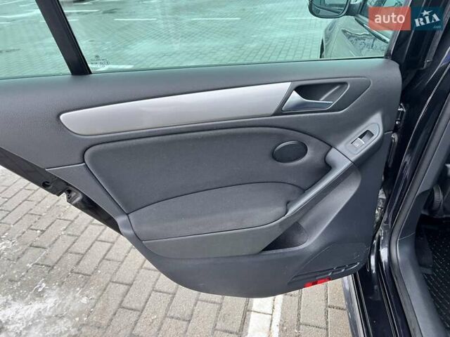 Чорний Фольксваген Гольф, об'ємом двигуна 1.6 л та пробігом 138 тис. км за 7999 $, фото 68 на Automoto.ua