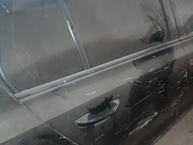 Черный Фольксваген Гольф, объемом двигателя 1.2 л и пробегом 210 тыс. км за 4500 $, фото 8 на Automoto.ua