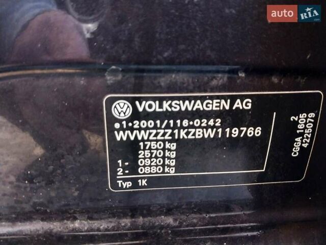 Черный Фольксваген Гольф, объемом двигателя 1.39 л и пробегом 181 тыс. км за 6700 $, фото 31 на Automoto.ua