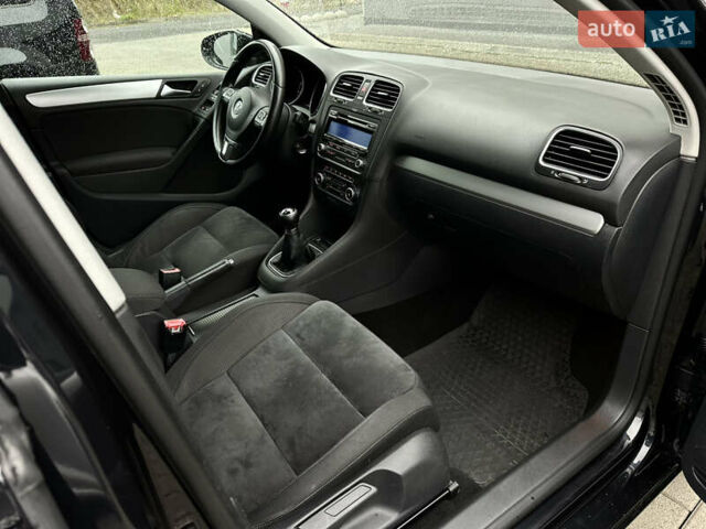 Черный Фольксваген Гольф, объемом двигателя 1.4 л и пробегом 197 тыс. км за 7999 $, фото 36 на Automoto.ua