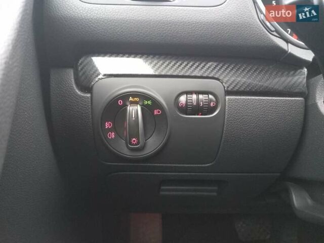 Чорний Фольксваген Гольф, об'ємом двигуна 1.4 л та пробігом 222 тис. км за 8800 $, фото 17 на Automoto.ua