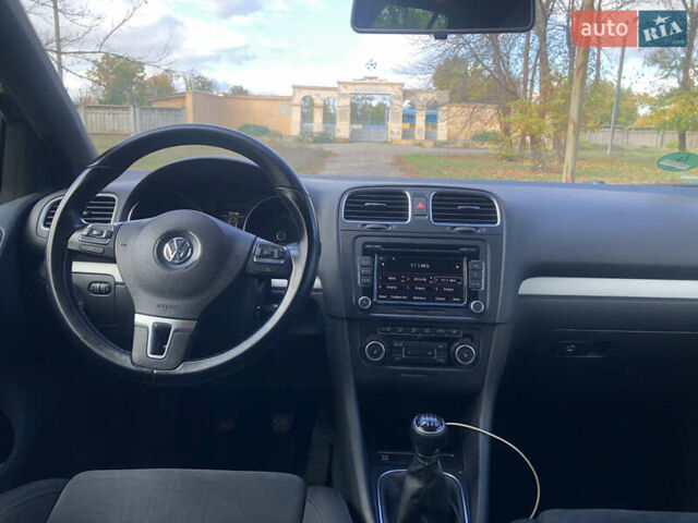 Черный Фольксваген Гольф, объемом двигателя 1.4 л и пробегом 202 тыс. км за 7700 $, фото 29 на Automoto.ua