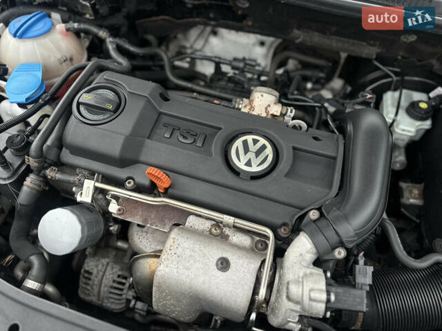 Чорний Фольксваген Гольф, об'ємом двигуна 1.39 л та пробігом 210 тис. км за 7900 $, фото 28 на Automoto.ua