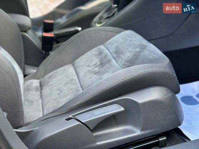 Чорний Фольксваген Гольф, об'ємом двигуна 1.39 л та пробігом 199 тис. км за 8750 $, фото 18 на Automoto.ua