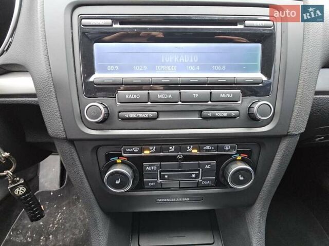 Черный Фольксваген Гольф, объемом двигателя 1.6 л и пробегом 245 тыс. км за 8499 $, фото 16 на Automoto.ua