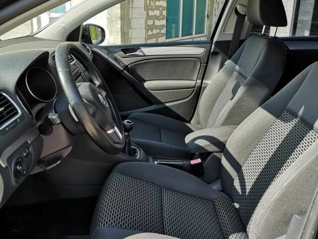 Черный Фольксваген Гольф, объемом двигателя 1.2 л и пробегом 214 тыс. км за 6700 $, фото 8 на Automoto.ua