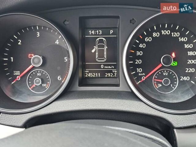 Черный Фольксваген Гольф, объемом двигателя 1.6 л и пробегом 245 тыс. км за 8499 $, фото 18 на Automoto.ua