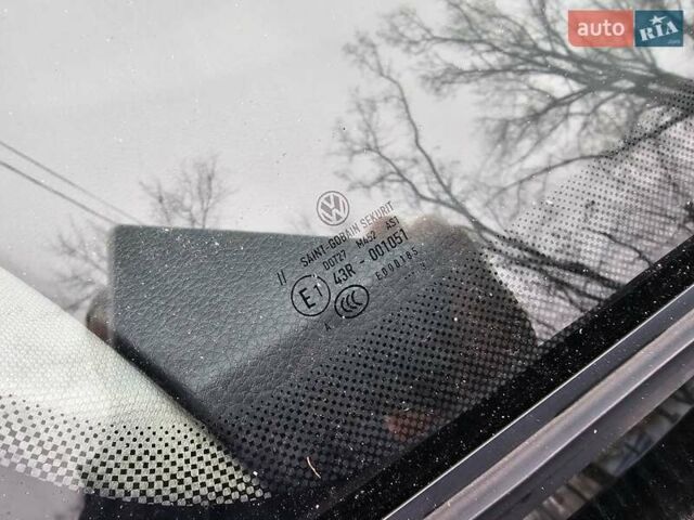 Черный Фольксваген Гольф, объемом двигателя 1.6 л и пробегом 245 тыс. км за 8499 $, фото 19 на Automoto.ua