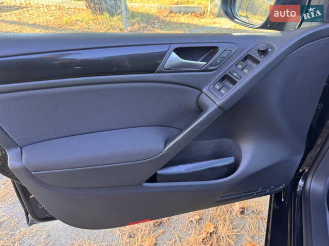 Черный Фольксваген Гольф, объемом двигателя 0 л и пробегом 126 тыс. км за 8600 $, фото 14 на Automoto.ua