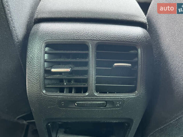 Чорний Фольксваген Гольф, об'ємом двигуна 1.39 л та пробігом 208 тис. км за 7999 $, фото 14 на Automoto.ua