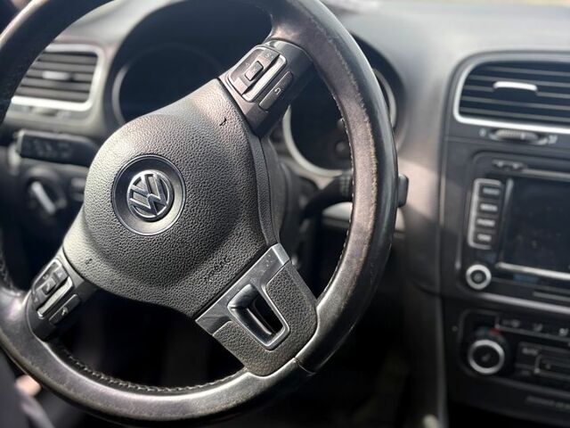 Черный Фольксваген Гольф, объемом двигателя 1.4 л и пробегом 230 тыс. км за 8000 $, фото 12 на Automoto.ua