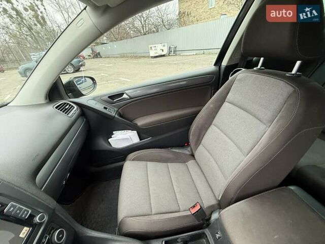 Черный Фольксваген Гольф, объемом двигателя 1.6 л и пробегом 396 тыс. км за 7900 $, фото 22 на Automoto.ua