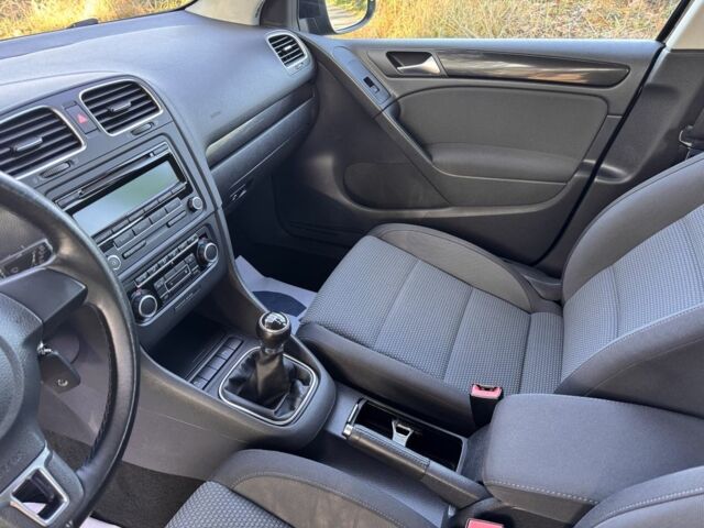 Чорний Фольксваген Гольф, об'ємом двигуна 1.4 л та пробігом 126 тис. км за 8600 $, фото 16 на Automoto.ua