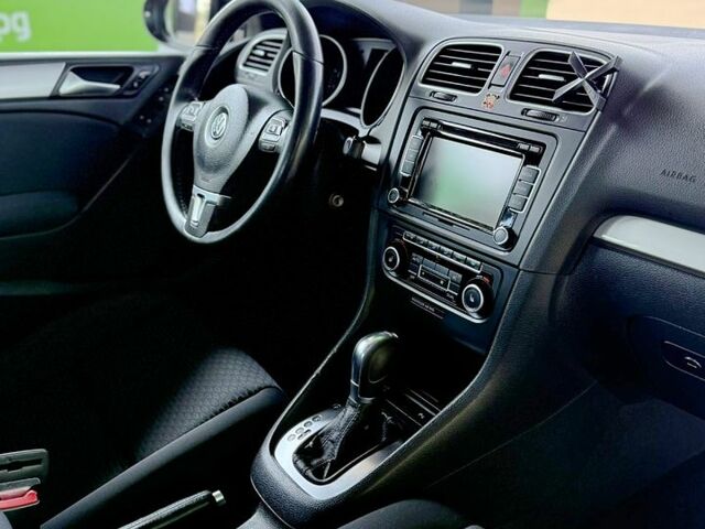 Черный Фольксваген Гольф, объемом двигателя 1.4 л и пробегом 186 тыс. км за 8500 $, фото 5 на Automoto.ua