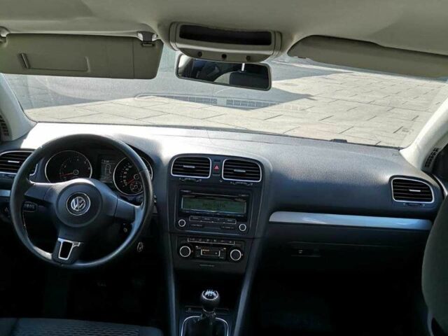 Черный Фольксваген Гольф, объемом двигателя 1.2 л и пробегом 214 тыс. км за 6700 $, фото 23 на Automoto.ua