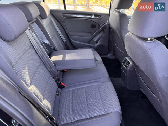 Черный Фольксваген Гольф, объемом двигателя 0 л и пробегом 126 тыс. км за 8600 $, фото 36 на Automoto.ua