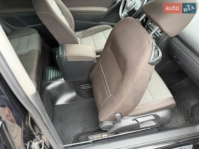 Черный Фольксваген Гольф, объемом двигателя 1.6 л и пробегом 396 тыс. км за 7900 $, фото 30 на Automoto.ua