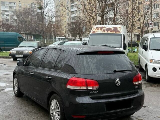 Черный Фольксваген Гольф, объемом двигателя 1.4 л и пробегом 200 тыс. км за 3750 $, фото 3 на Automoto.ua