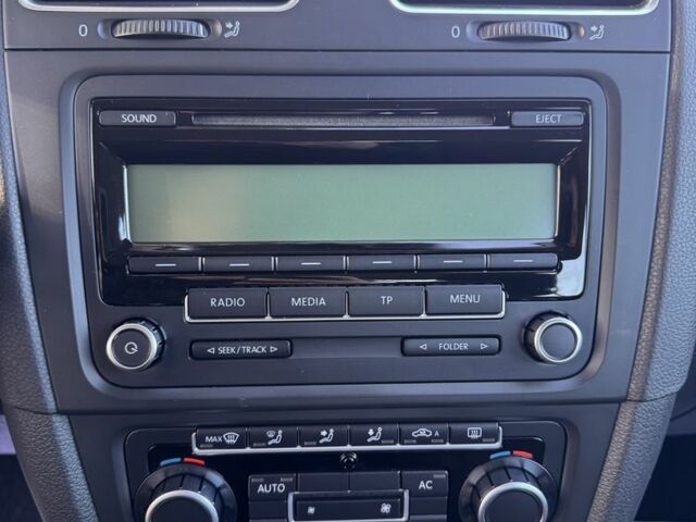 Чорний Фольксваген Гольф, об'ємом двигуна 1.4 л та пробігом 126 тис. км за 8600 $, фото 4 на Automoto.ua