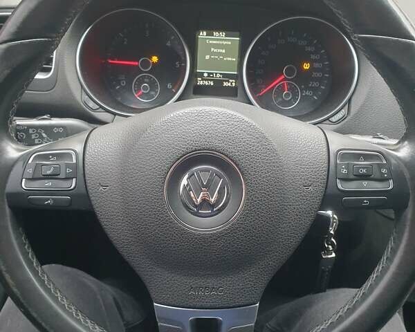 Черный Фольксваген Гольф, объемом двигателя 1.6 л и пробегом 286 тыс. км за 8200 $, фото 6 на Automoto.ua