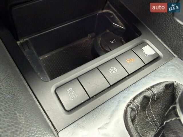 Черный Фольксваген Гольф, объемом двигателя 1.6 л и пробегом 396 тыс. км за 7900 $, фото 20 на Automoto.ua