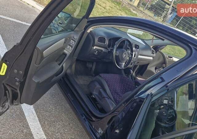 Чорний Фольксваген Гольф, об'ємом двигуна 2 л та пробігом 221 тис. км за 9400 $, фото 2 на Automoto.ua