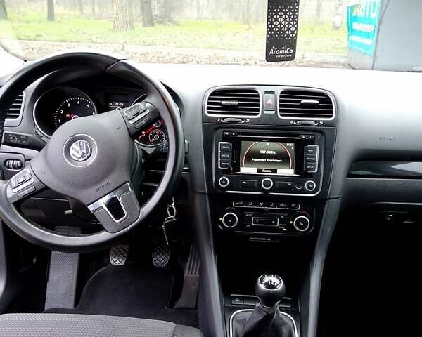 Чорний Фольксваген Гольф, об'ємом двигуна 1.4 л та пробігом 186 тис. км за 8000 $, фото 15 на Automoto.ua