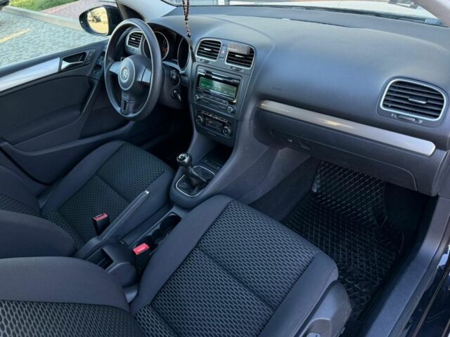 Черный Фольксваген Гольф, объемом двигателя 1.2 л и пробегом 174 тыс. км за 7999 $, фото 3 на Automoto.ua