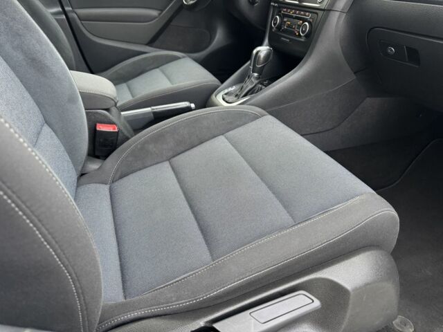 Черный Фольксваген Гольф, объемом двигателя 1.4 л и пробегом 206 тыс. км за 8700 $, фото 13 на Automoto.ua