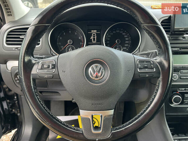 Чорний Фольксваген Гольф, об'ємом двигуна 1.39 л та пробігом 208 тис. км за 7999 $, фото 10 на Automoto.ua